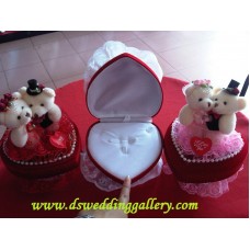 Kotak emas Teddy bear (Ying Yen He) Colour: Pink, Red, White
